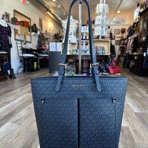 Michael Kors Black Jet Set Logo Pocket Tote Bag